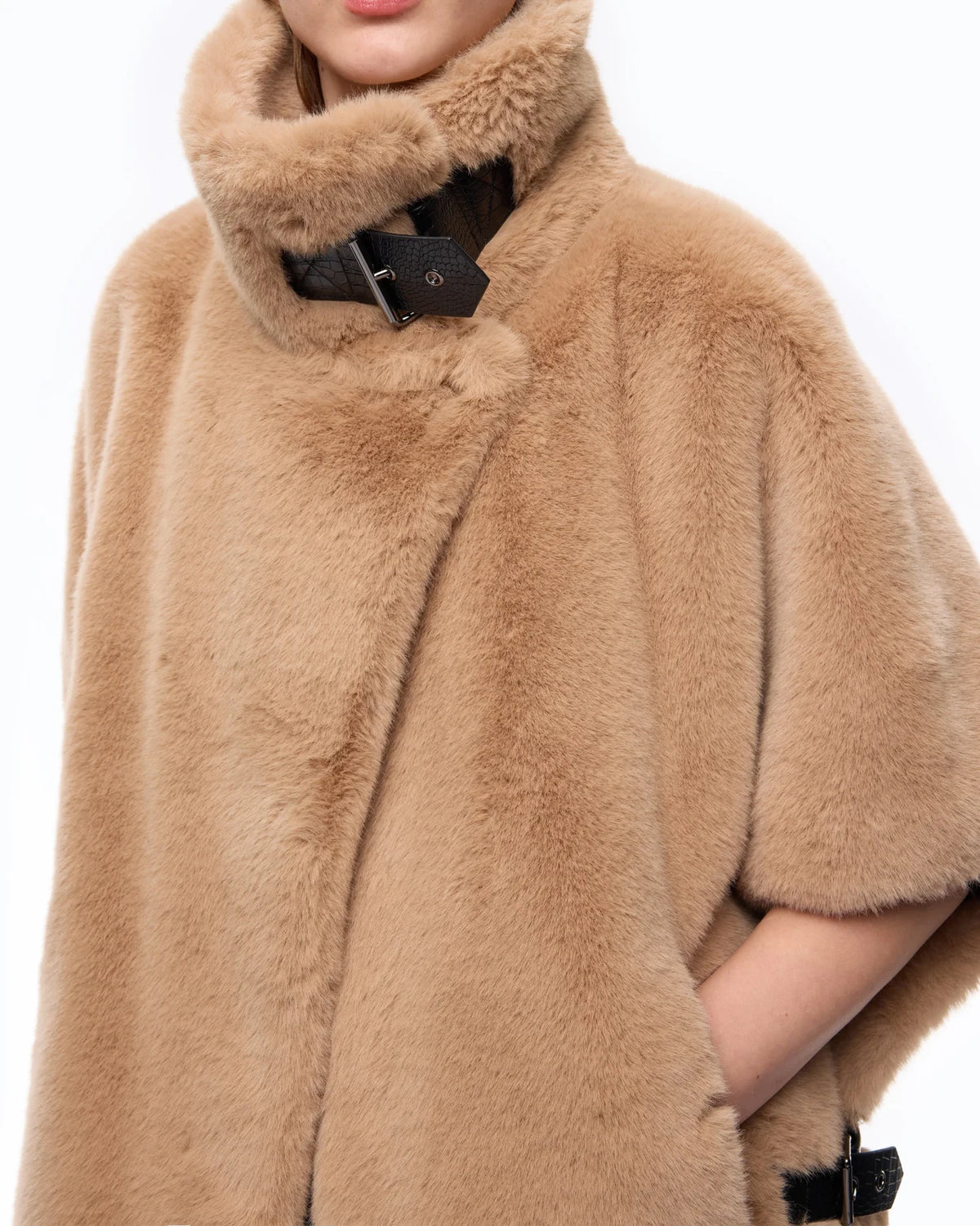 Pinko - New Comodino Cappa Aspen